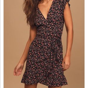 NWT Lulus Black Floral Wrap Dress
